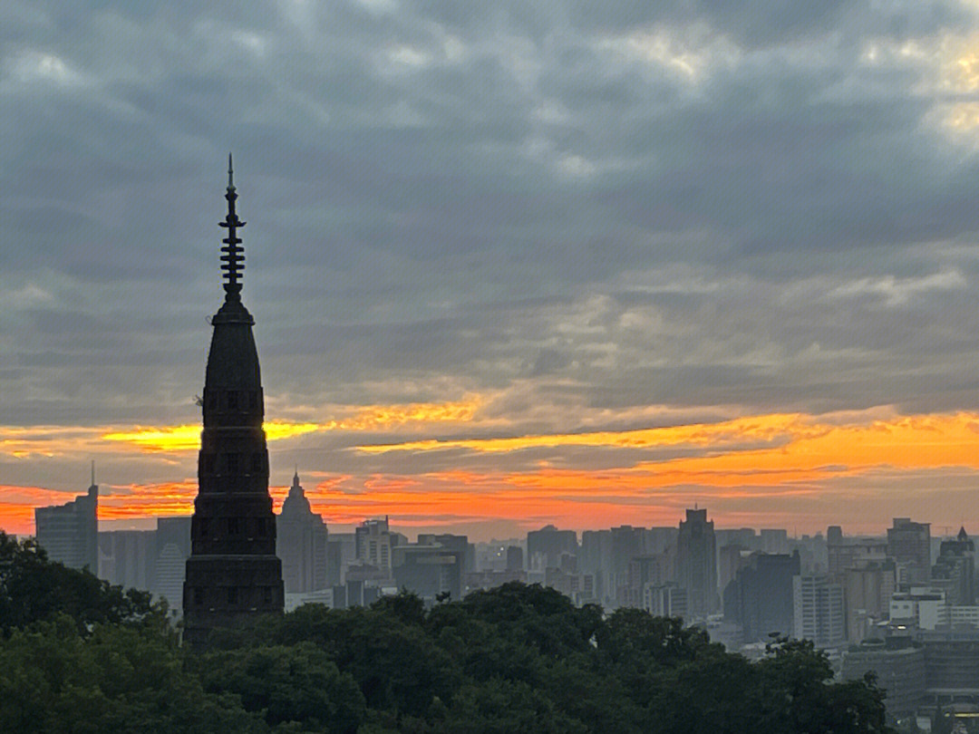 今日份宝石山日出