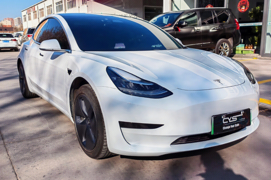 特斯拉model3白金亮白