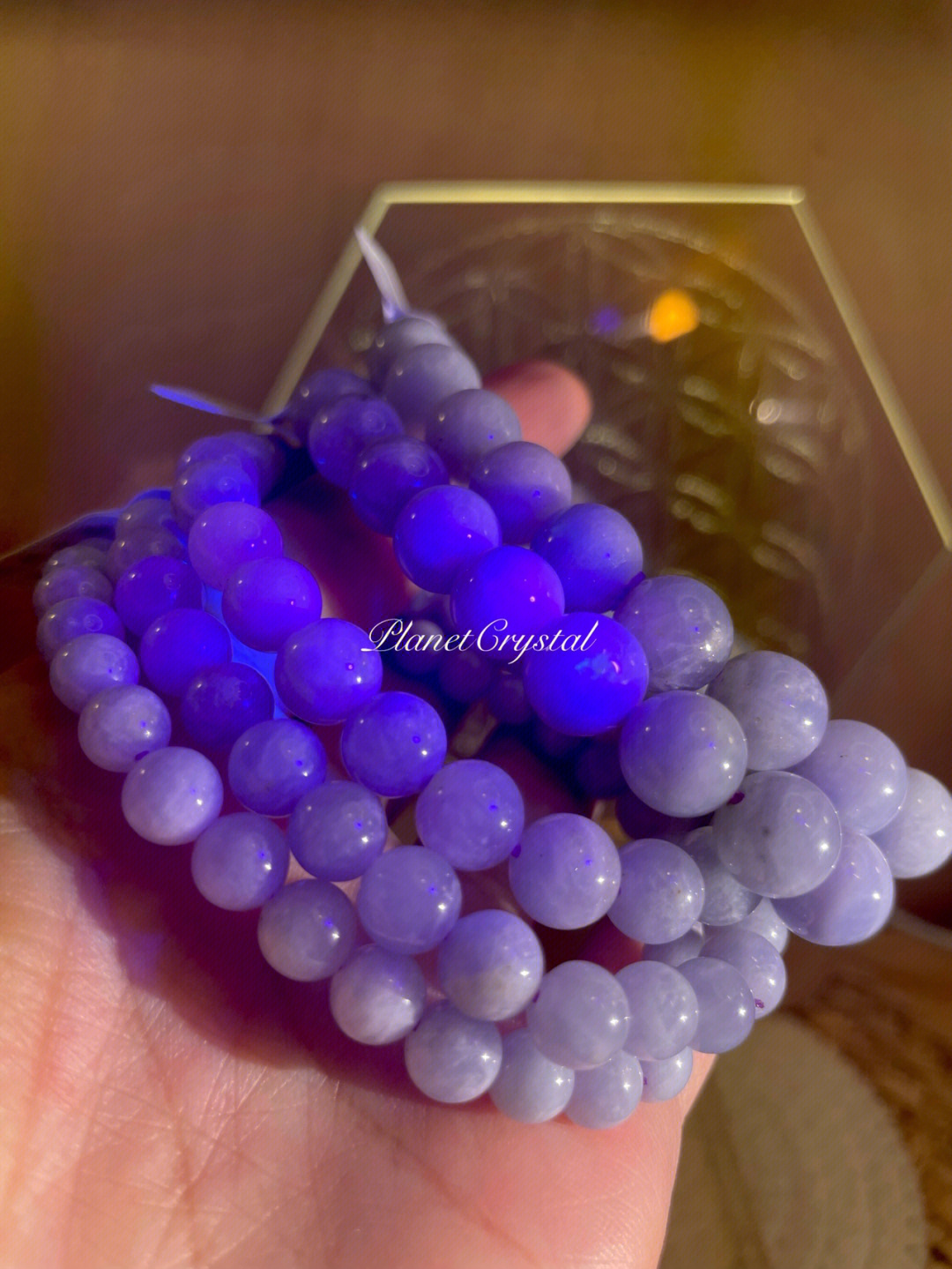 紫方钠石变色原理图片