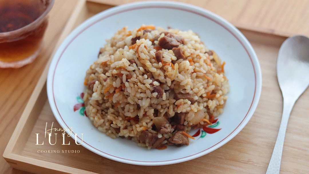 新疆羊肉炒饭图片