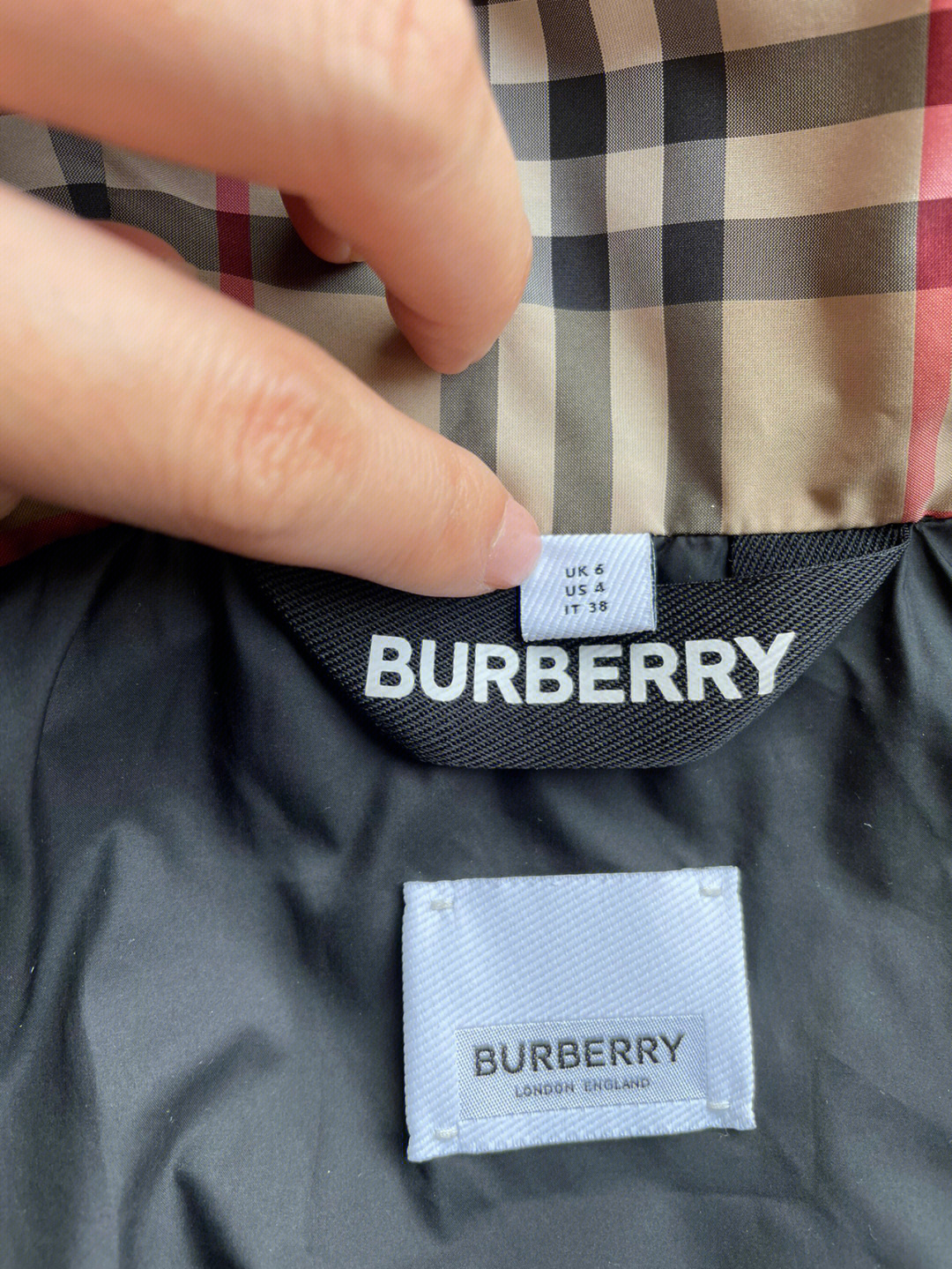 burberry白色领标图片