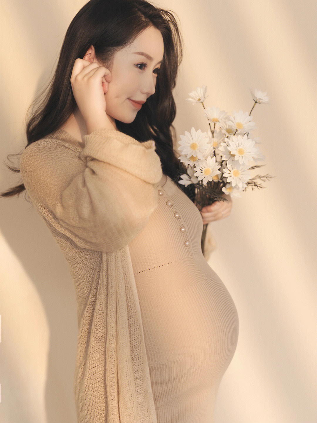 十月怀胎孕妇照