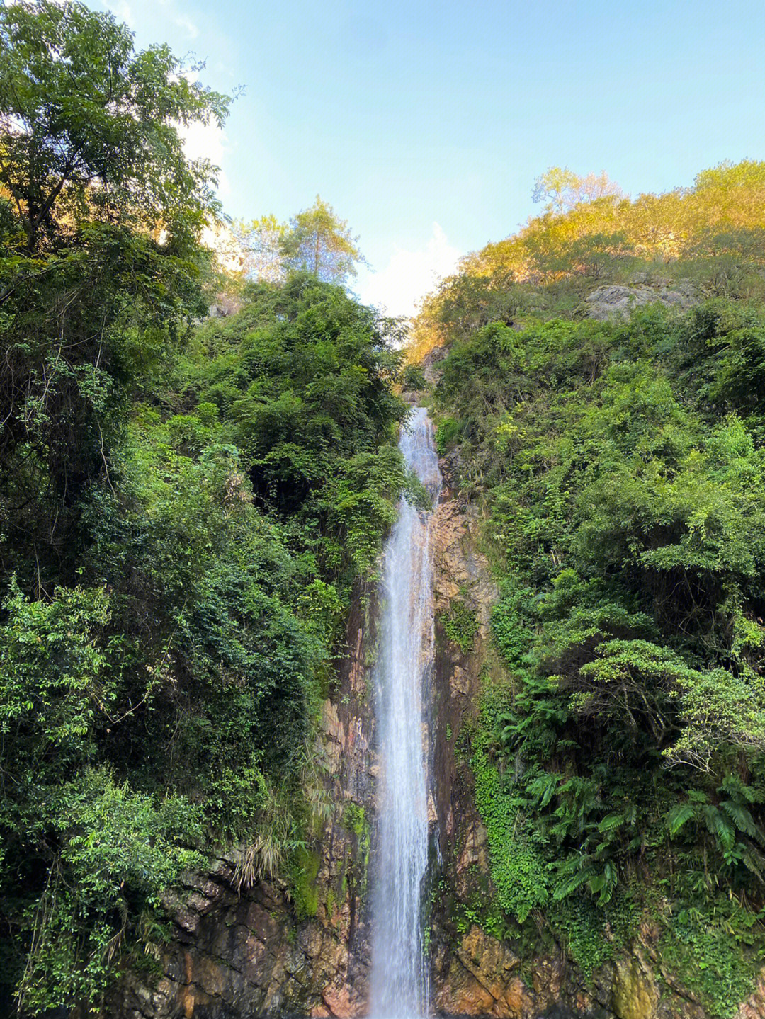 龙潭瀑布景区介绍图片