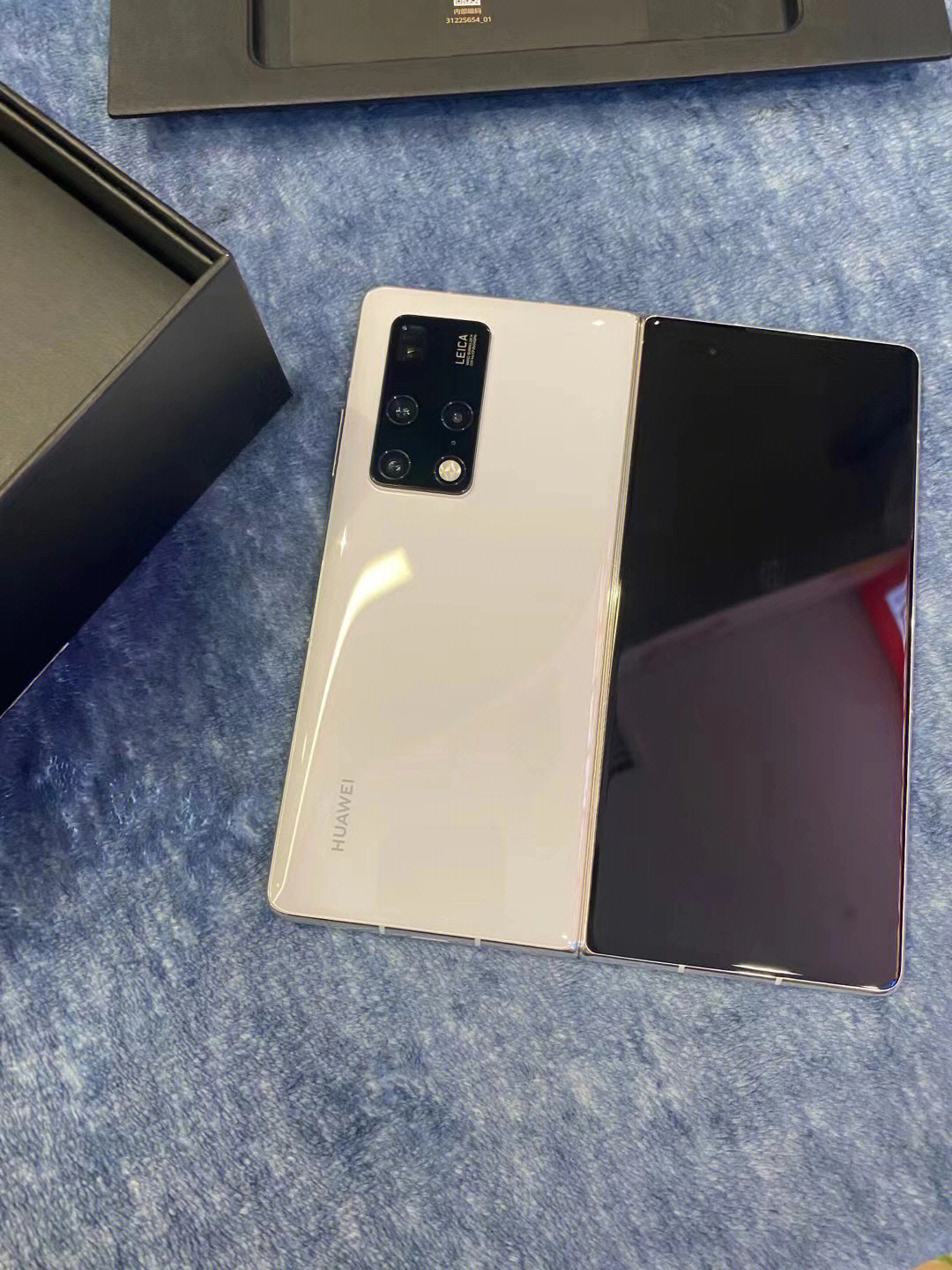 HUAWEI Mate X2图片