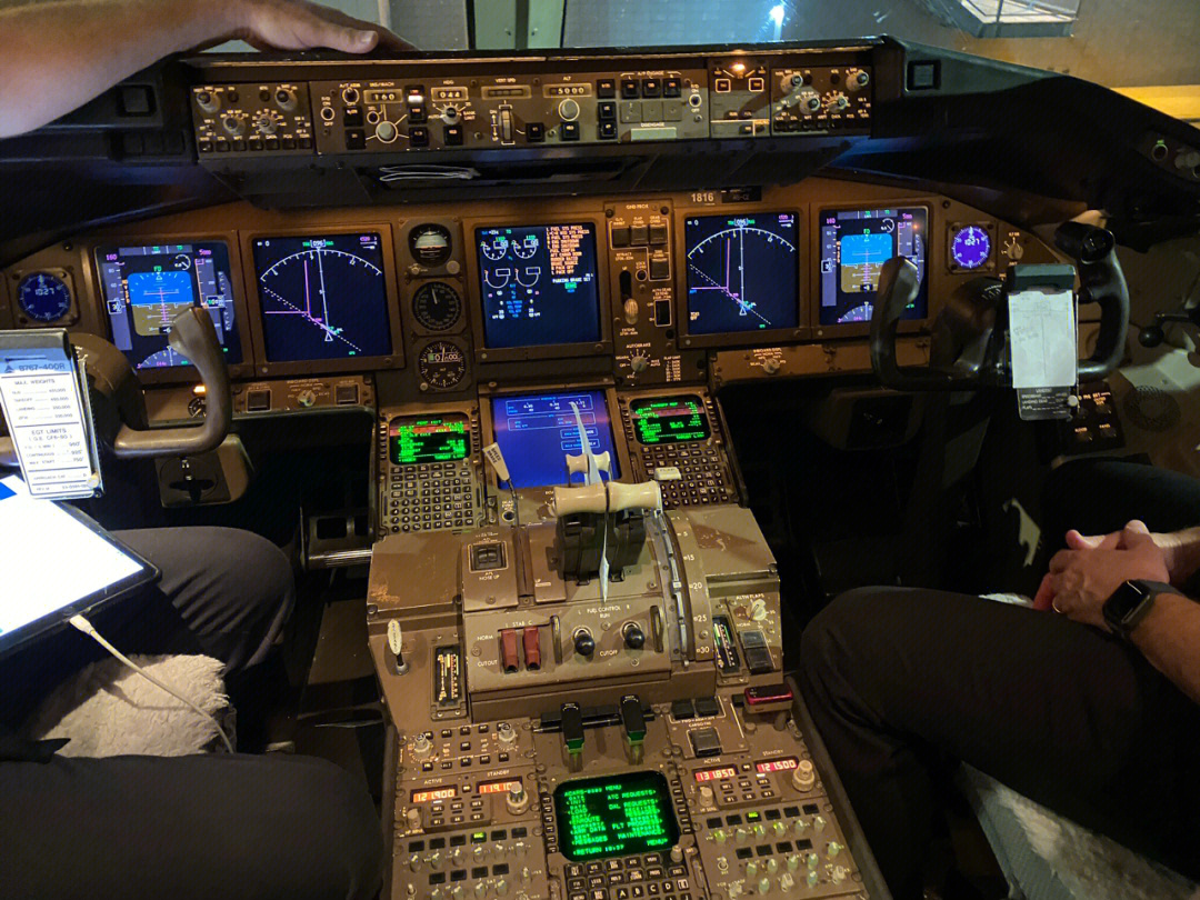 达美波音767400驾驶舱及其它jfklax