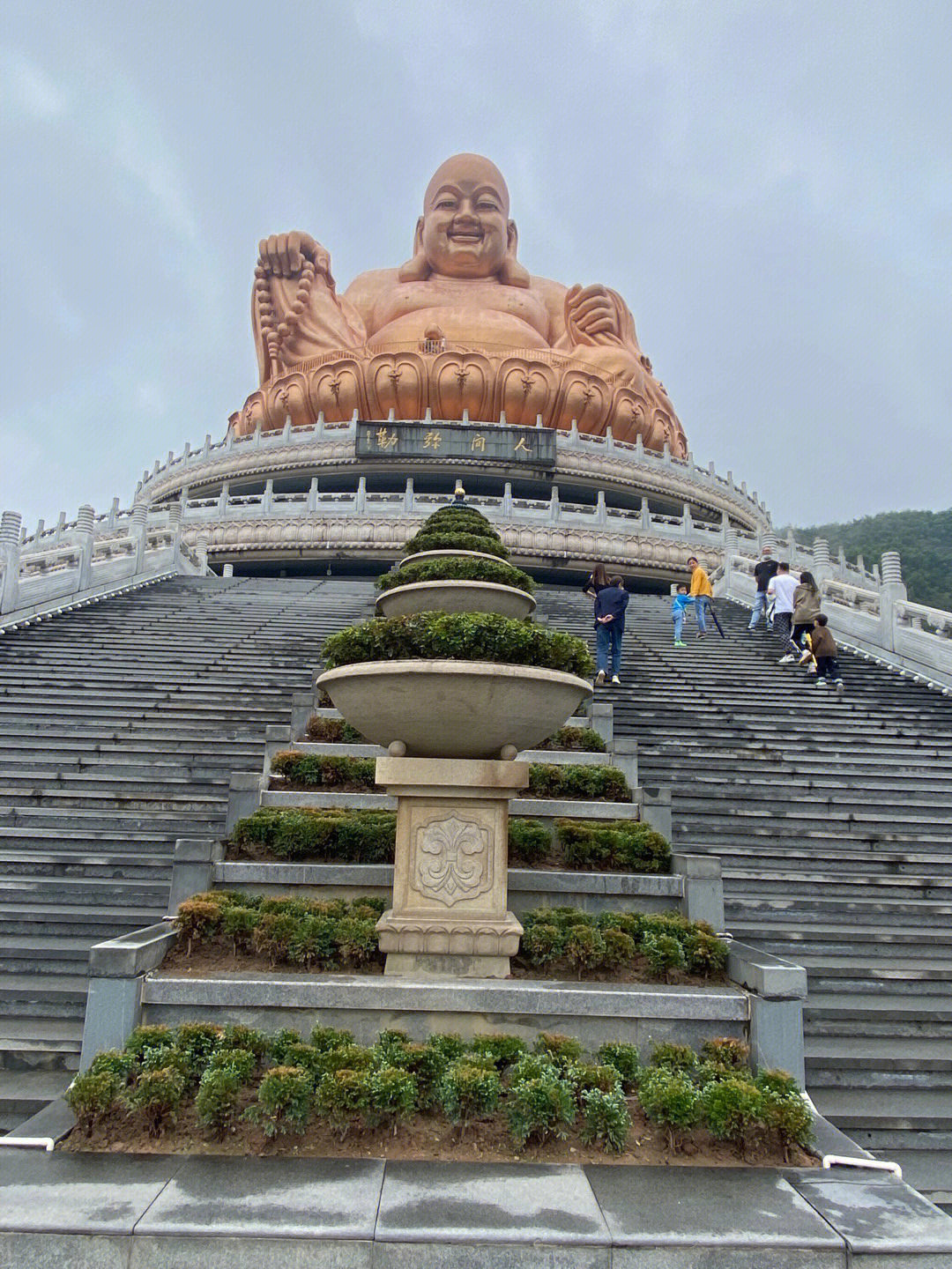 浙江省奉化市溪口风景区雪窦寺,坐落于"秀甲四明"的中国五大佛教名山