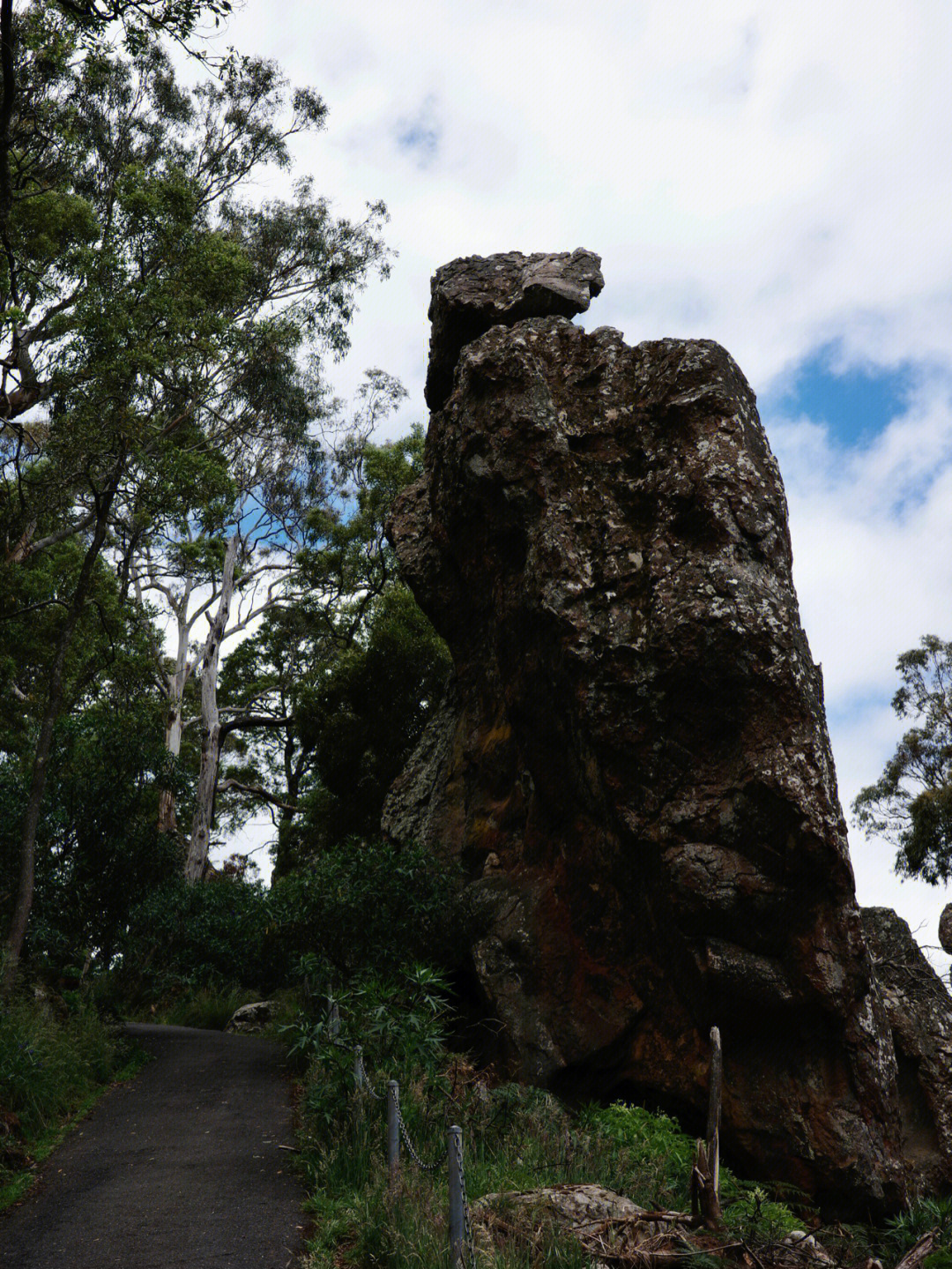 hangingrock悬石公园