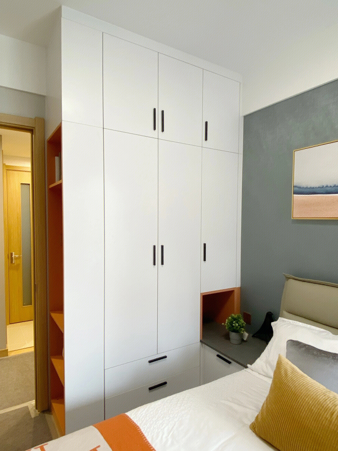 小户型卧室衣柜床头柜一体设计78超省空间