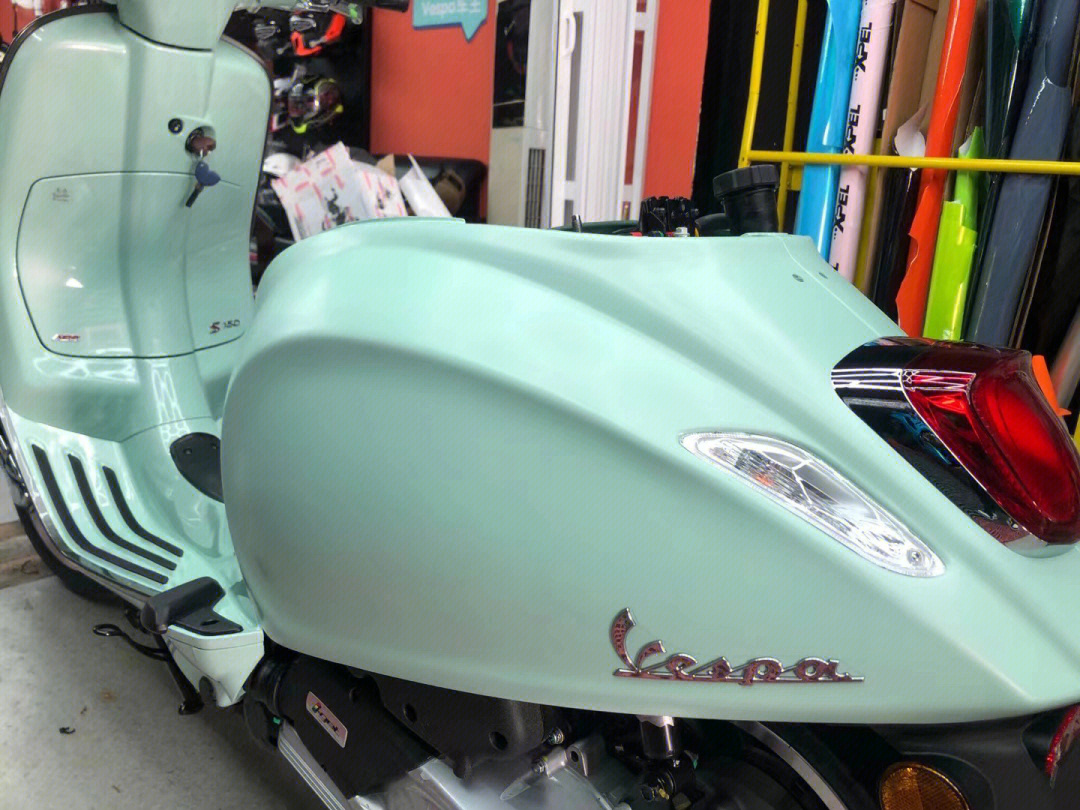 哑光隐形车衣贴完,高级感立现,独一无二的感觉#vespa#踏板摩托车