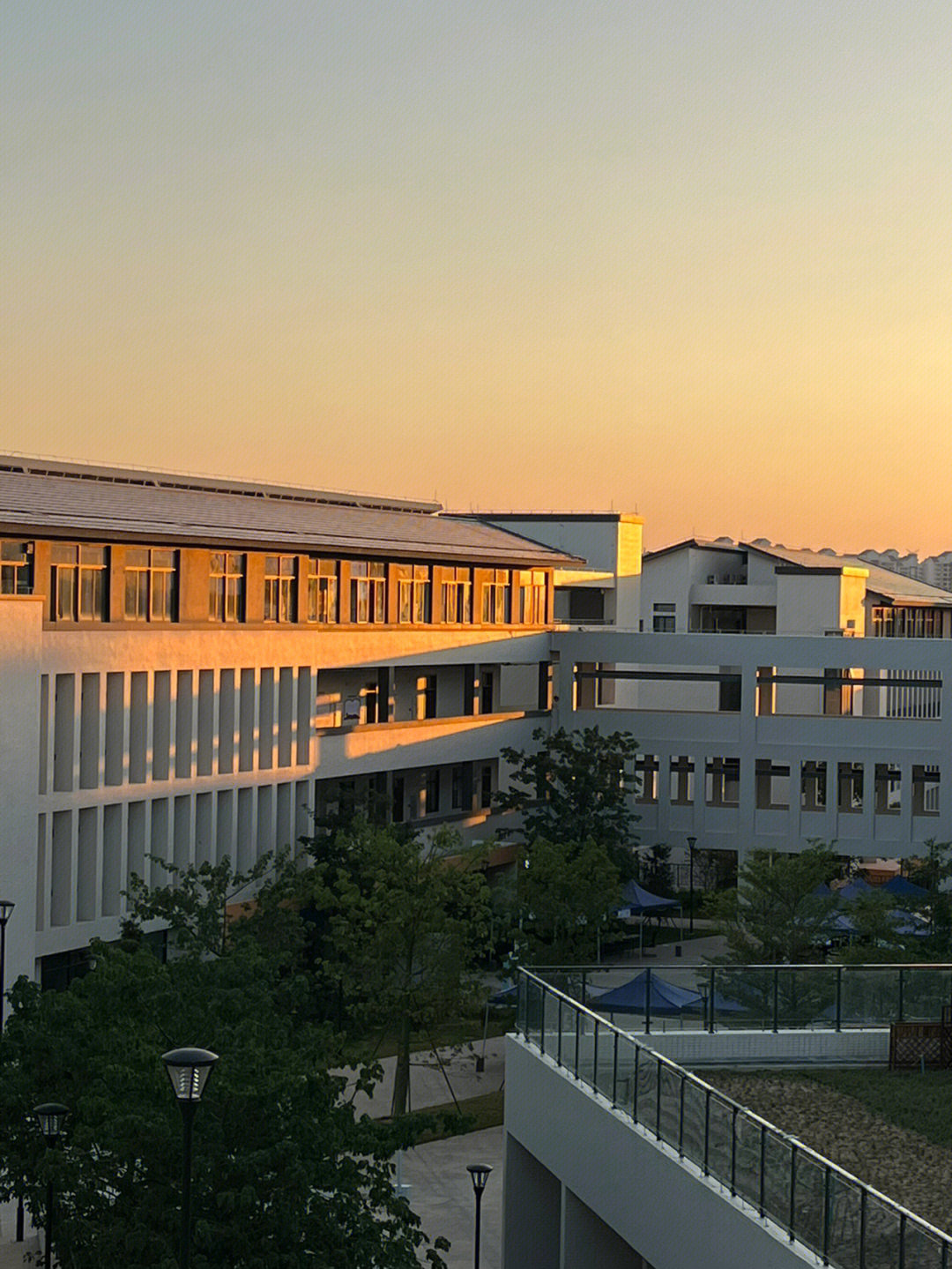 广州幼儿师范高等专科学校日落黄昏