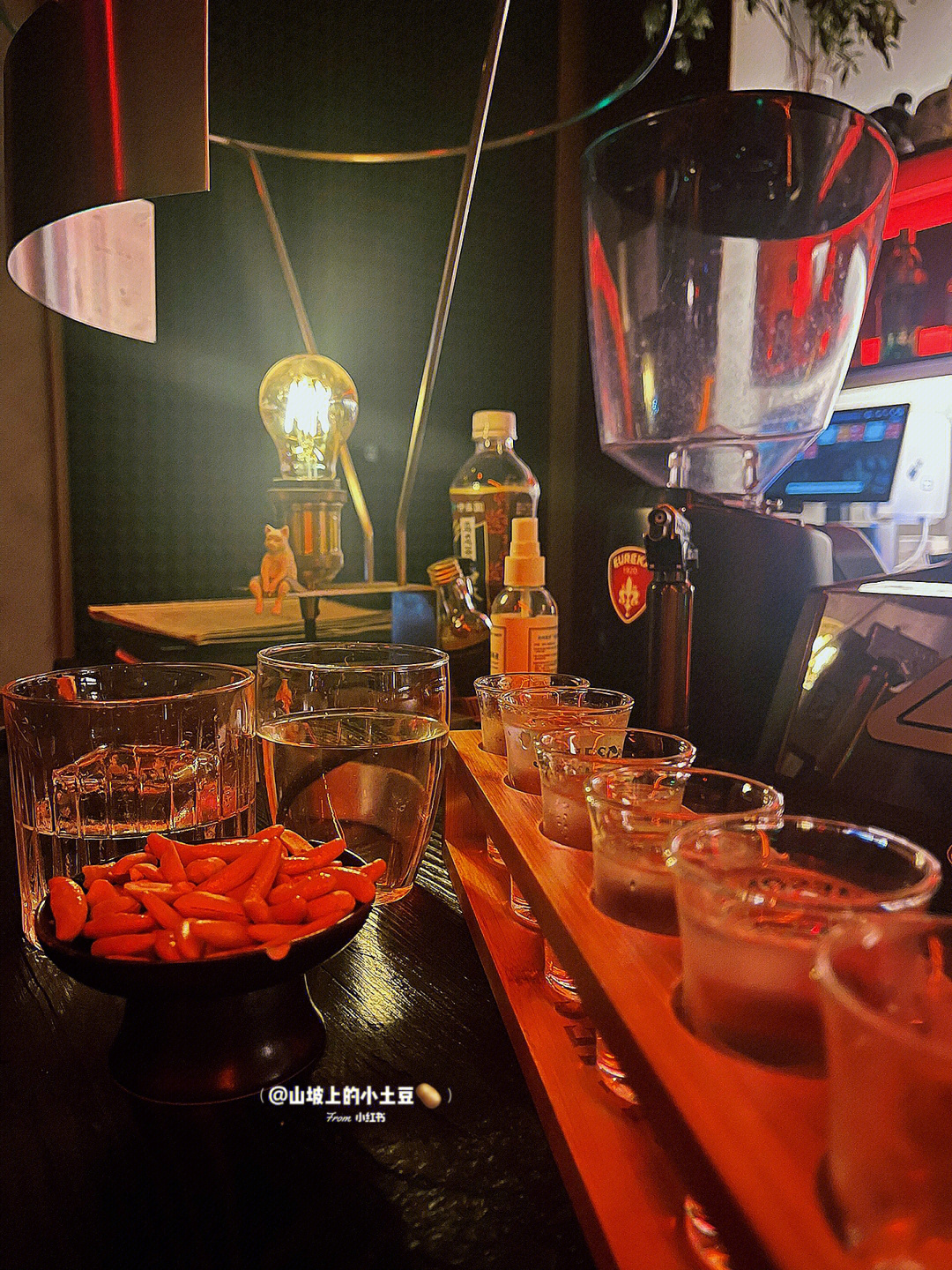 哈尔滨蓝瘾酒吧图片