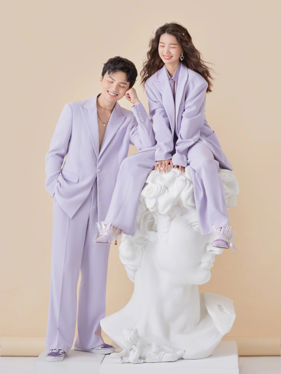 美人纪婚纱照紫色西服