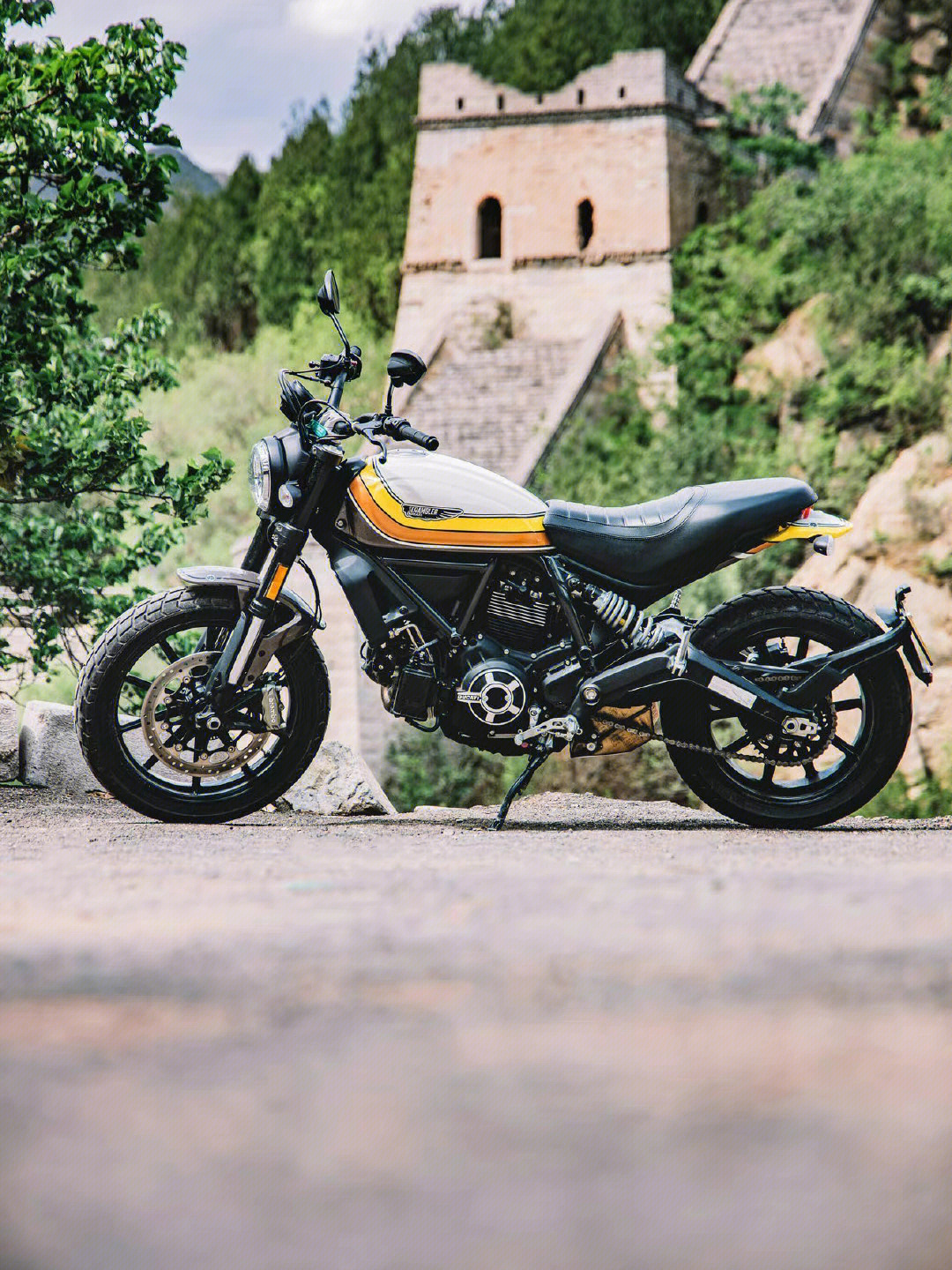 生来自由杜卡迪ducatiscrambler