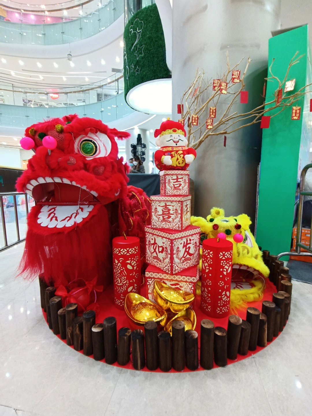 商业美陈是专业术语,英文为commercial art display