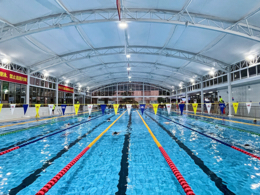 珠海市体育中心游泳馆图片