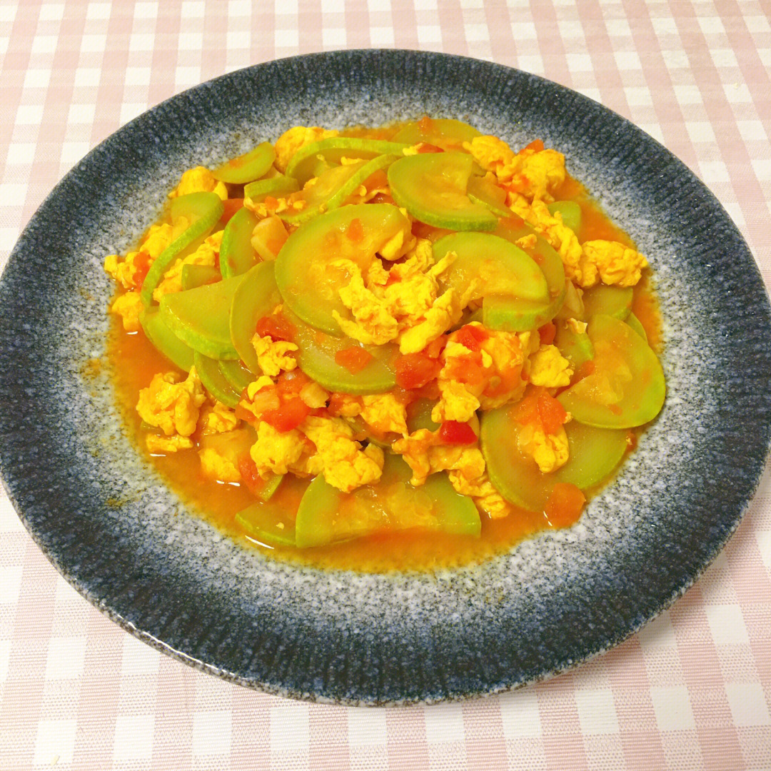 西葫芦番茄炒鸡蛋图片