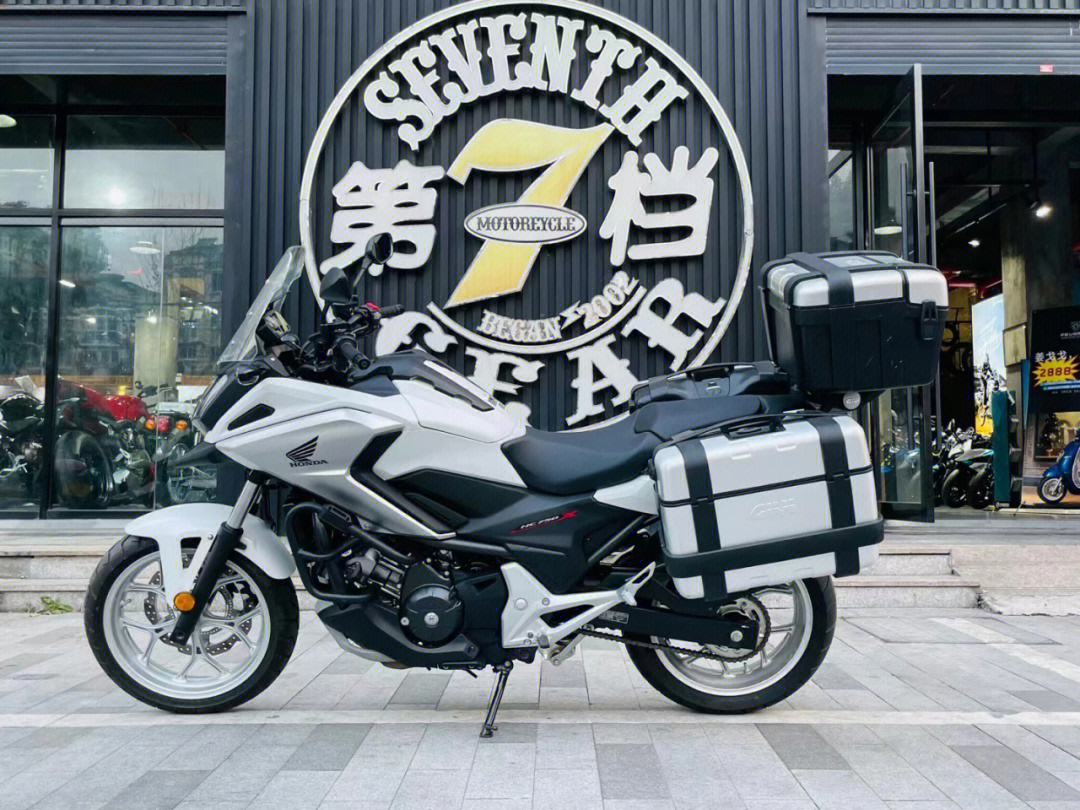 本田nc750没有离合器的旅行车