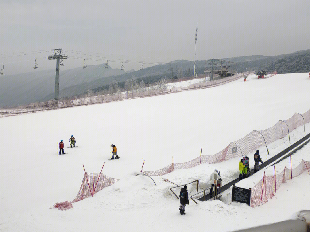 谁说嵩顶滑雪场没有热水