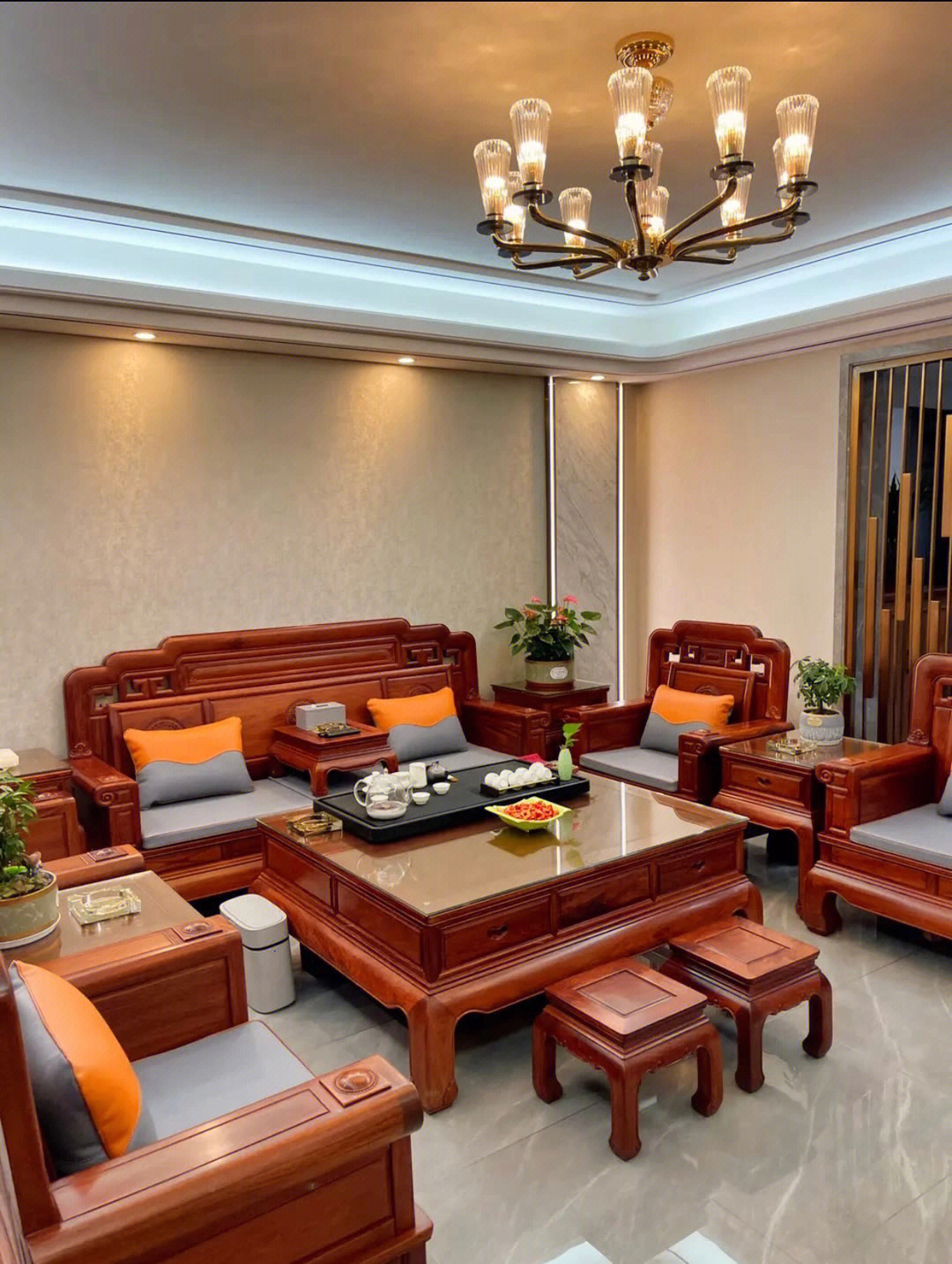 自建房客厅搭配红木沙发尽显融洽之美