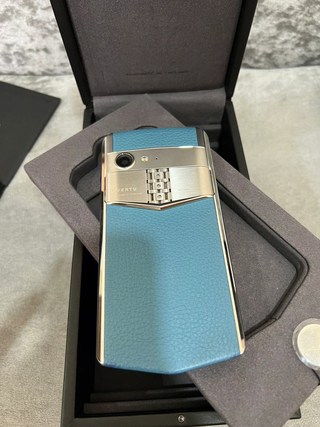 vertu aster p图片