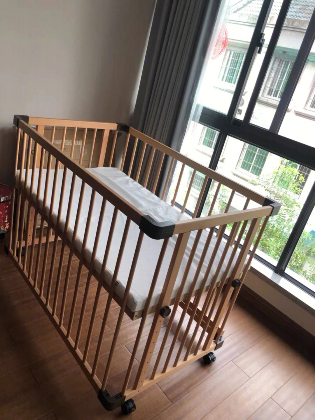 木质婴儿床安装图步骤图片