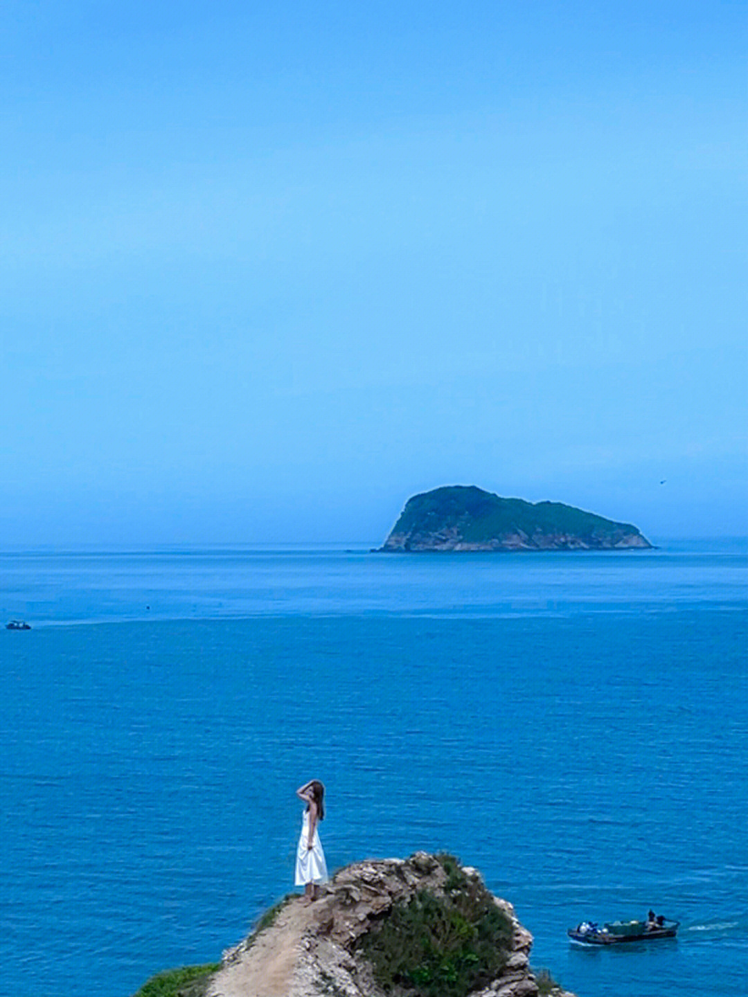 东山岛小众拍照地在蔚蓝海岸上的天涯海角