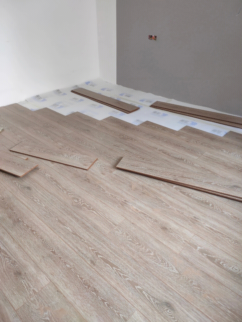 engineered wood flooring_wood flooring木地板_红利地板 强化 印象木