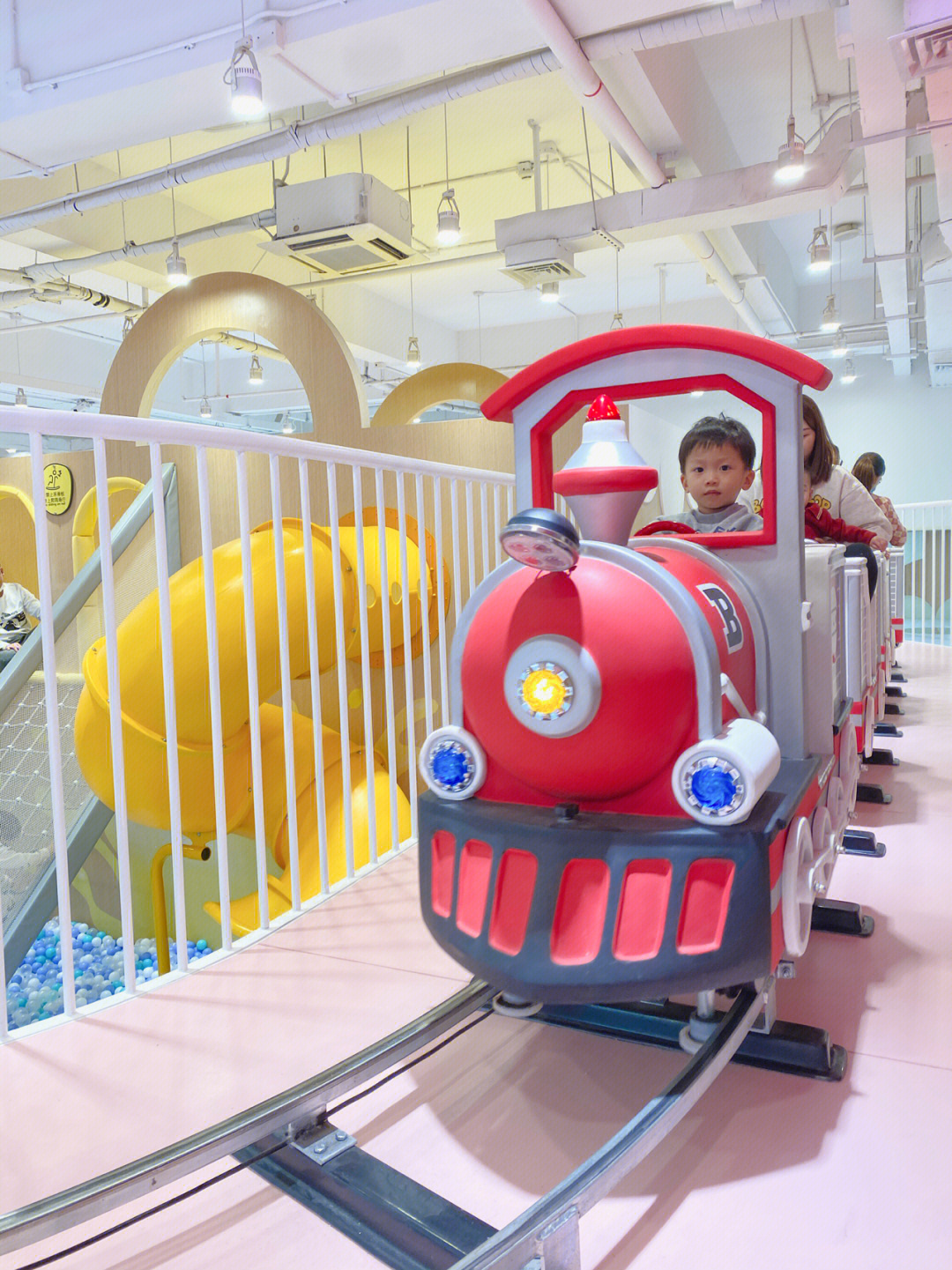 广州奥体中心儿童乐园图片