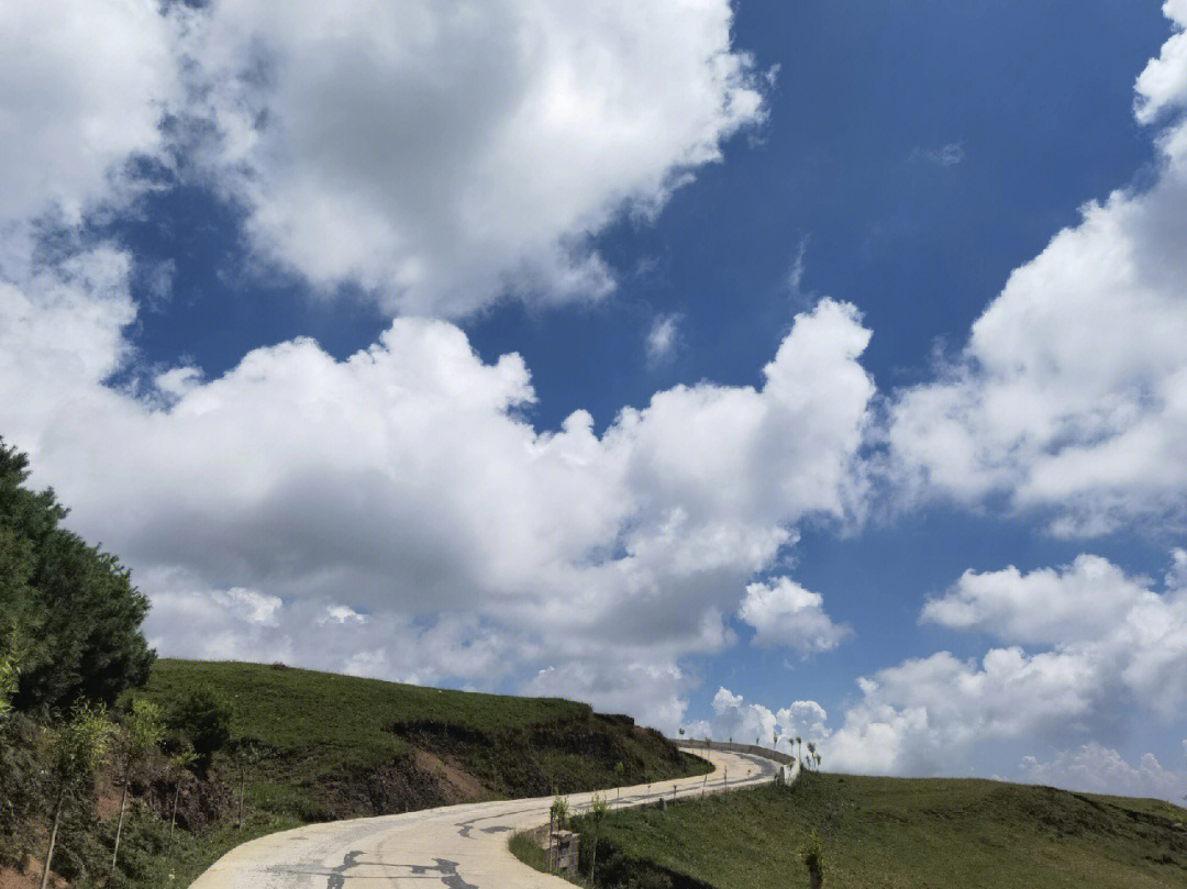 昭通大山包海拔图片