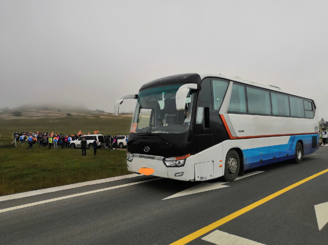 企业班车学校班车(学生春游秋游)旅游商务用车服务17座全顺丰田海狮,2