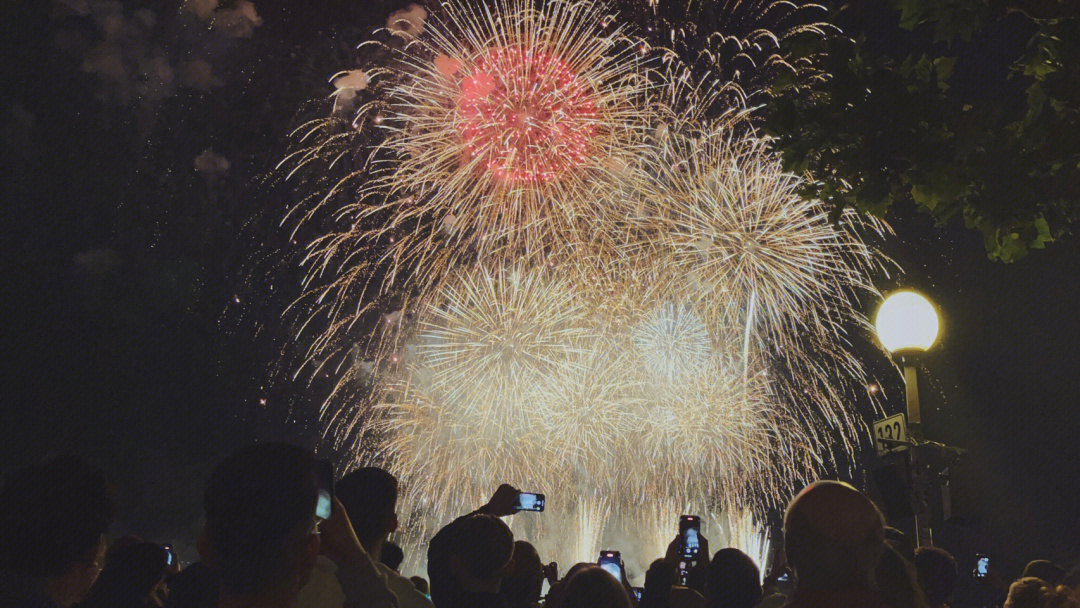 2022杜塞日本节莱茵河上烟花烂漫