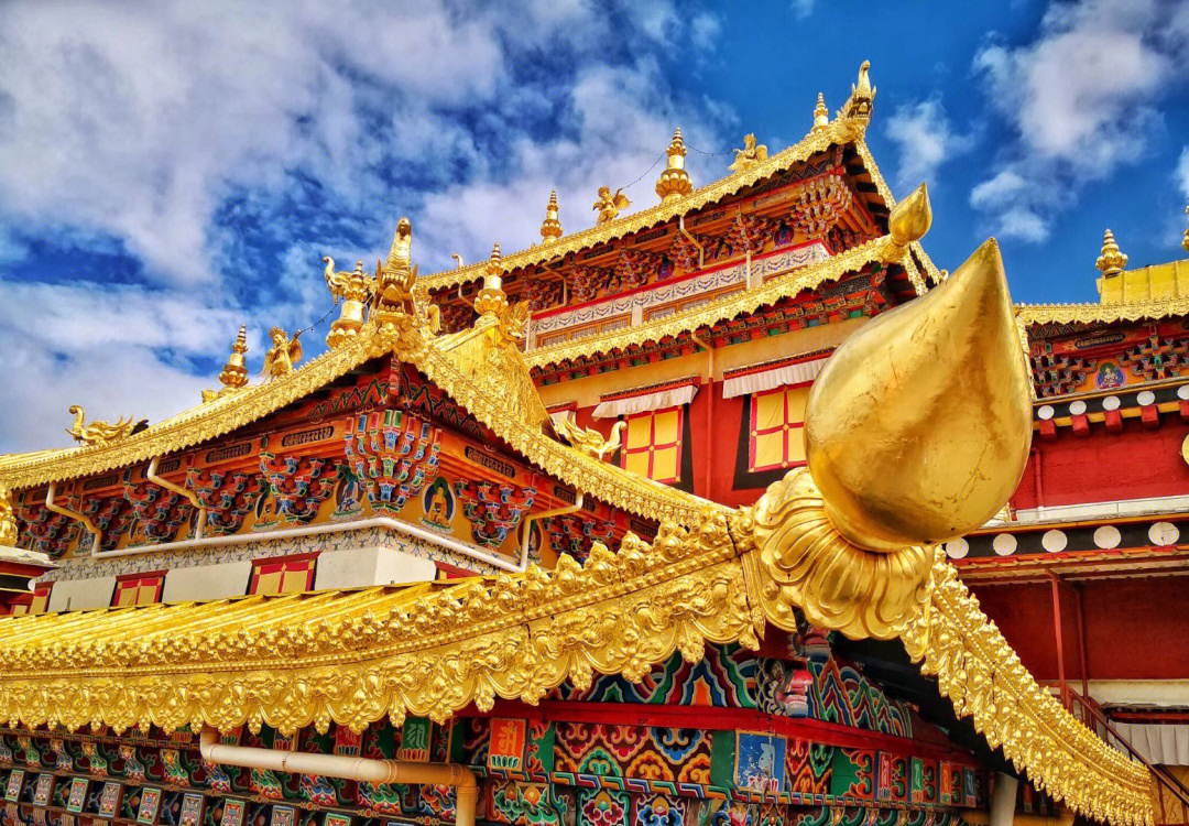 噶丹·松赞林寺是云南省规模最大的藏传佛教寺院,也是康区有名的大