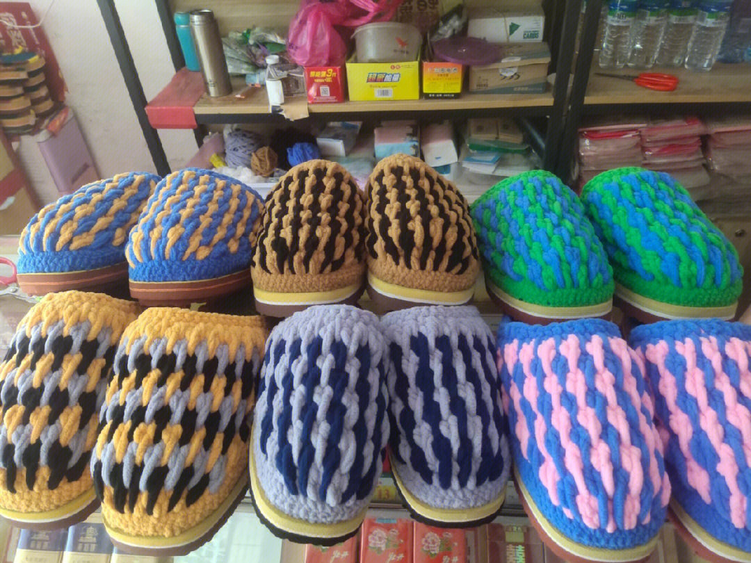 传统手工编织毛线拖鞋