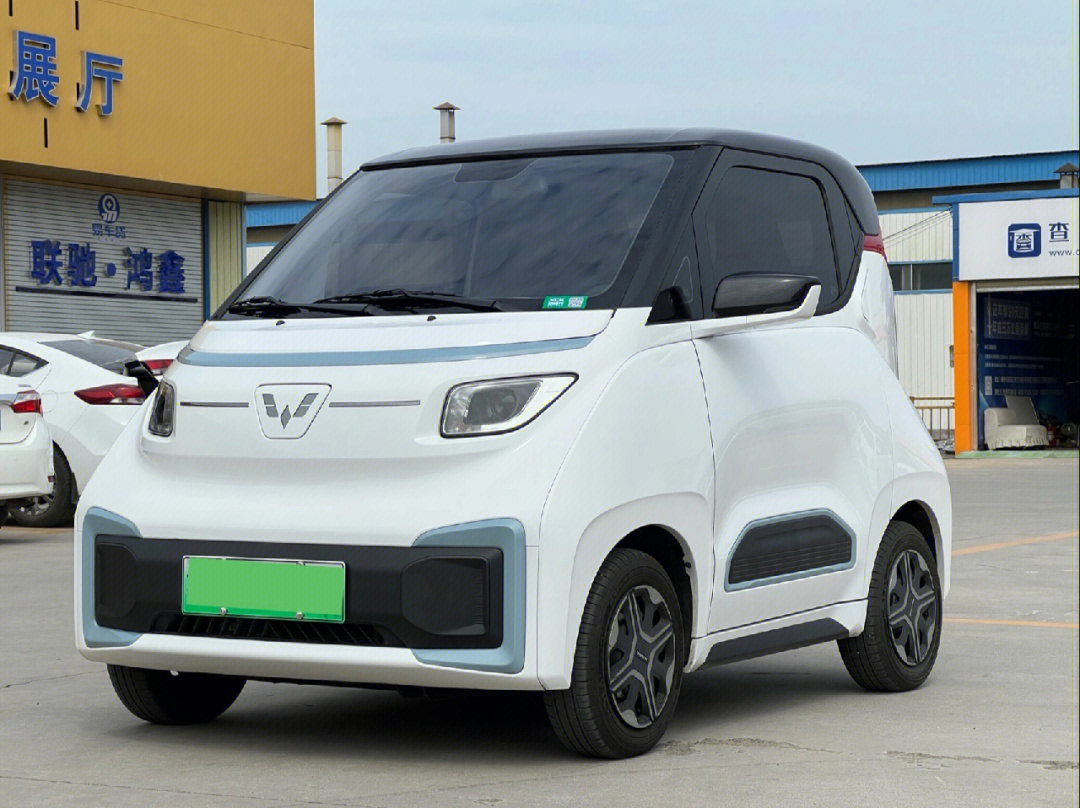 22年3月五菱nanoev 玩乐款305续航 一手极品车况 四千多公里 外饰氛围