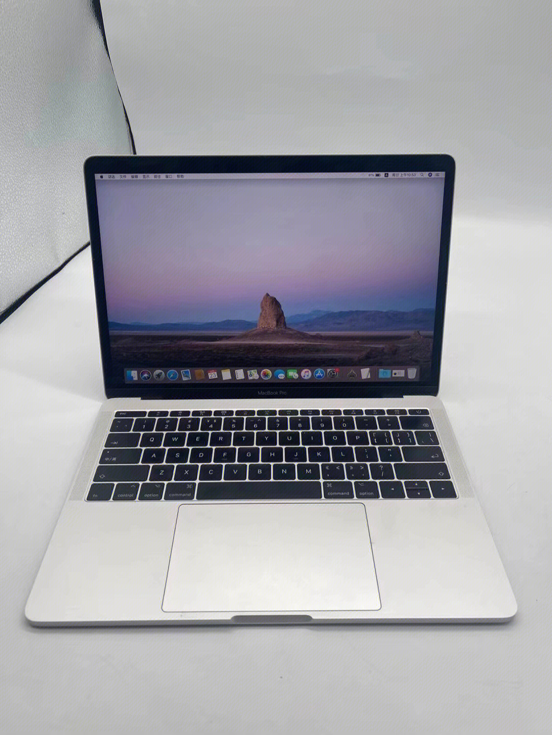 苹果17款13寸macbook pro型号:xu2 视网膜屏幕笔记本电脑 成色整体好