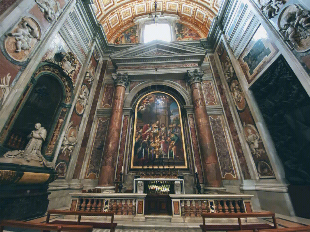 梵蒂冈大教堂三宝图片