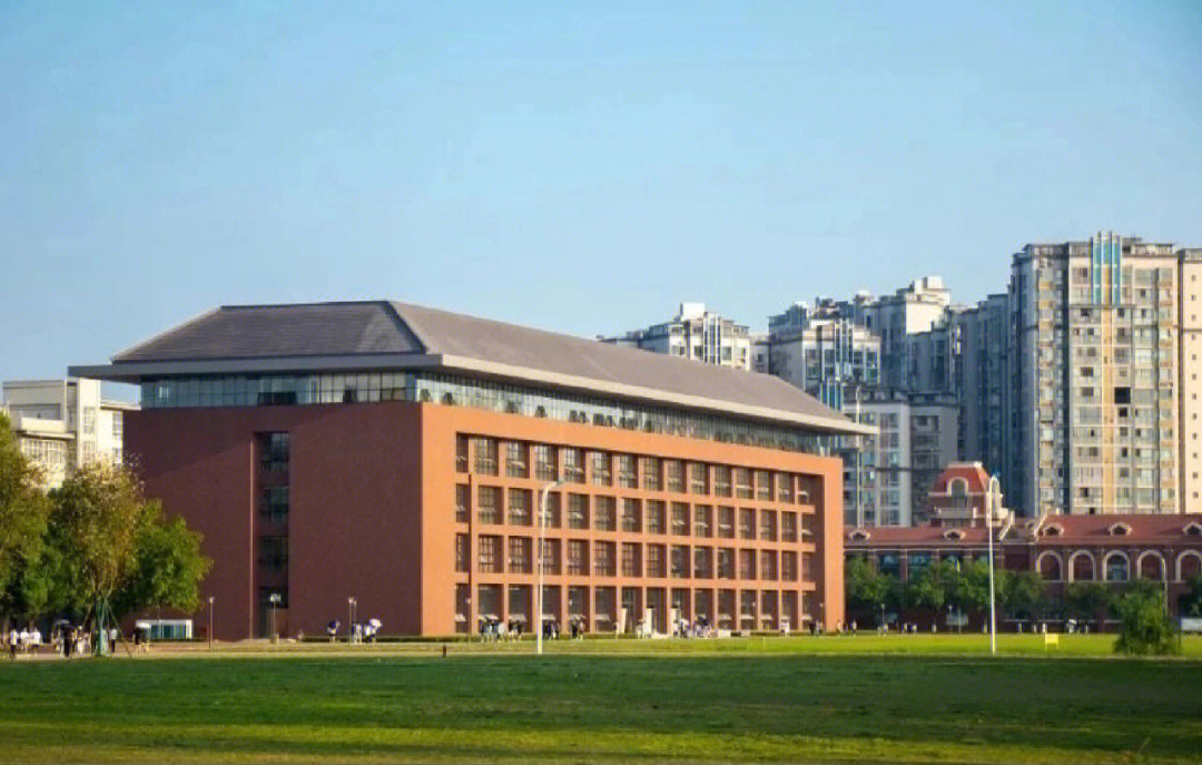 四川大学锦江学院校庆图片