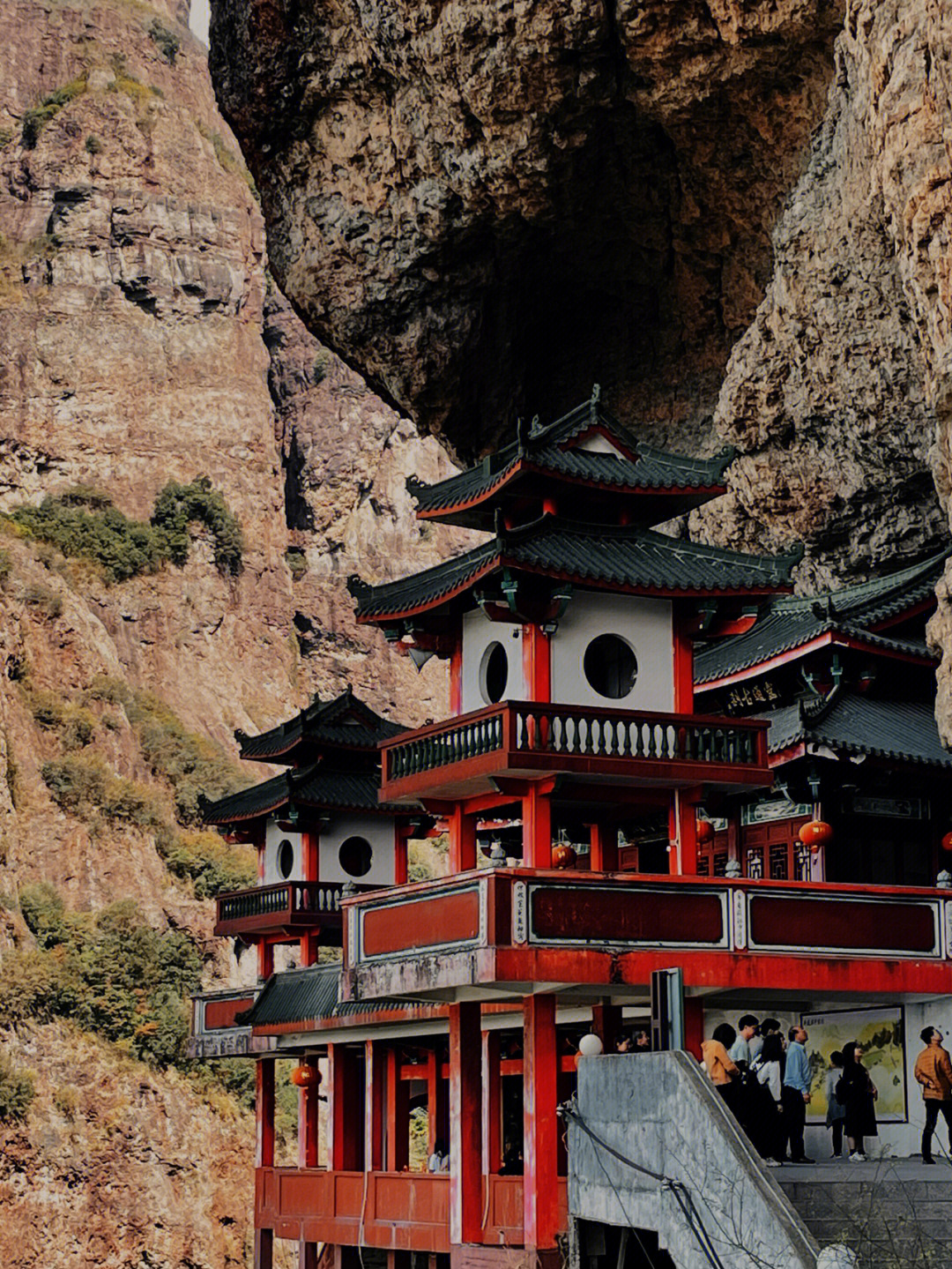 福建闽南第一山灵通山千年悬空寺