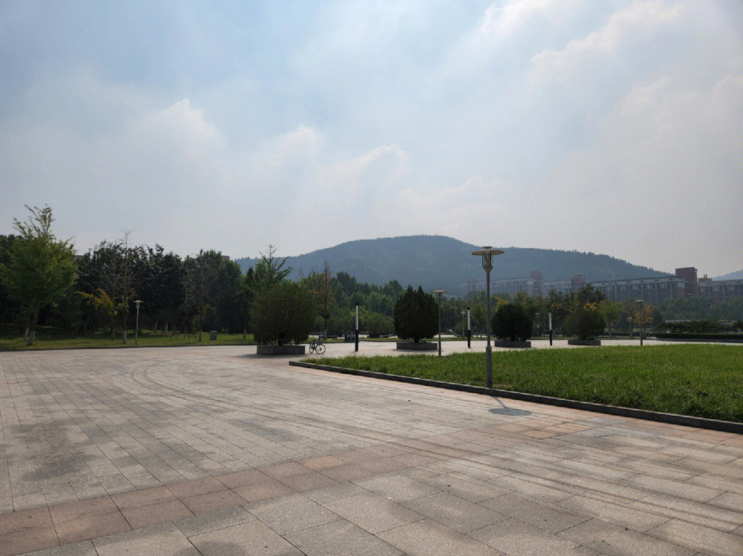长青湖校区图片