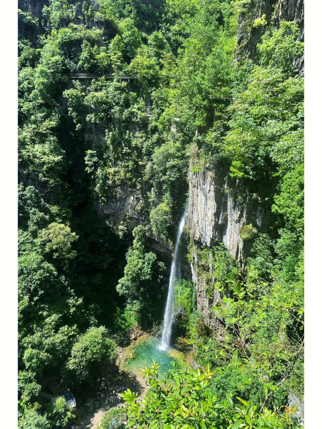 独山夹缝岩景区简介图片