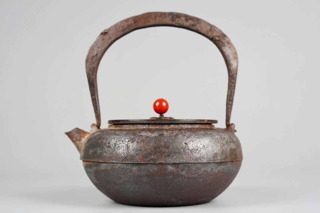 日本明治时期龙文堂造炮口老铁壶