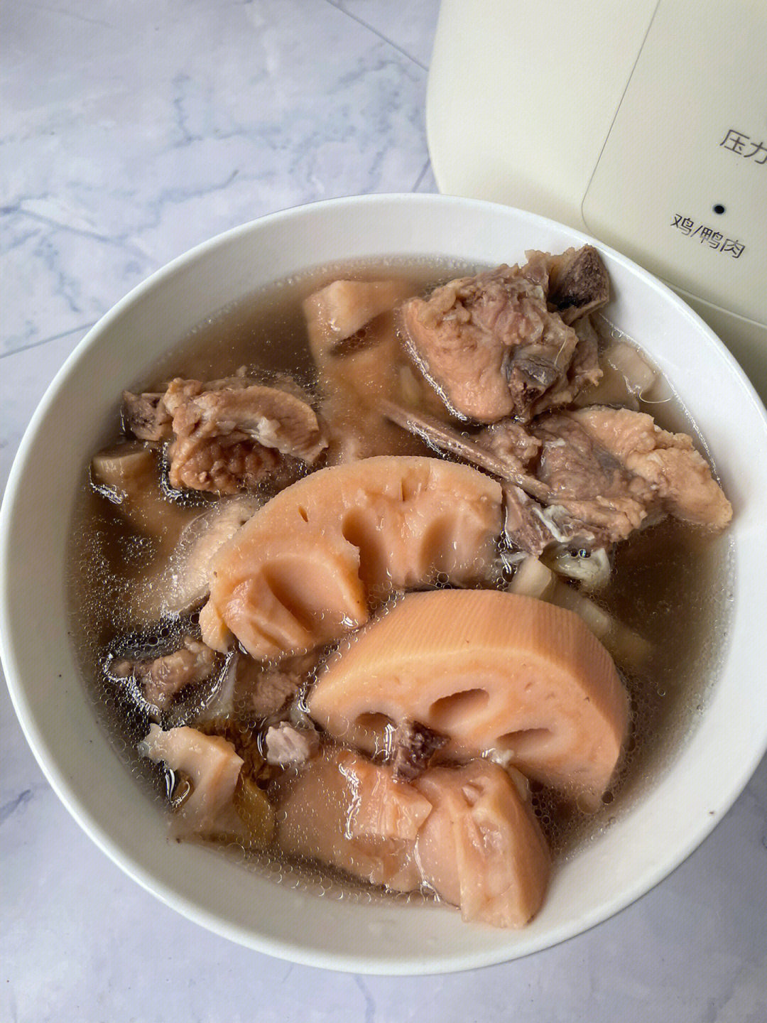 莲藕排骨汤