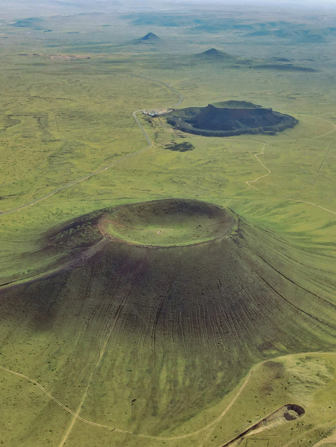 乌兰哈达火山群海拔图片