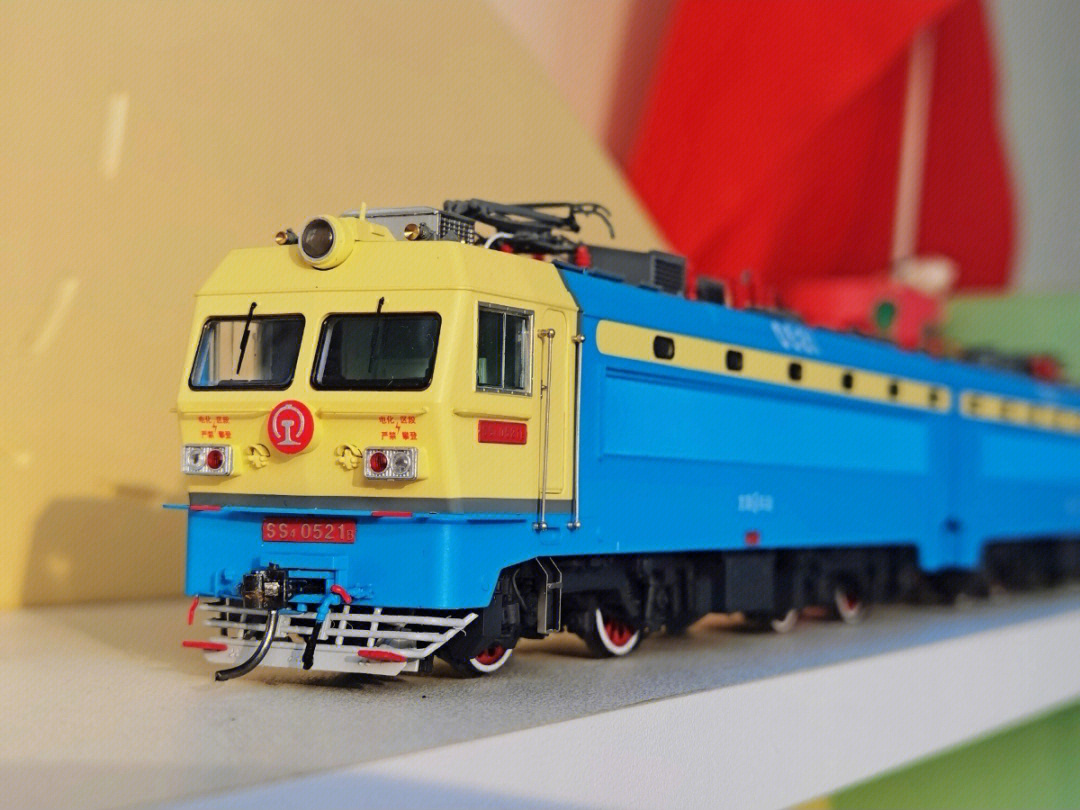 火车模型韶山4g电力机车