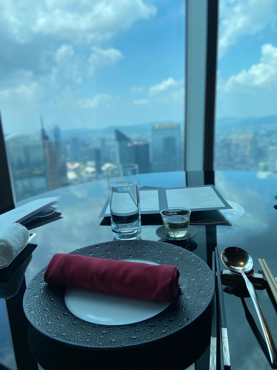 广州四季酒店72层餐厅图片