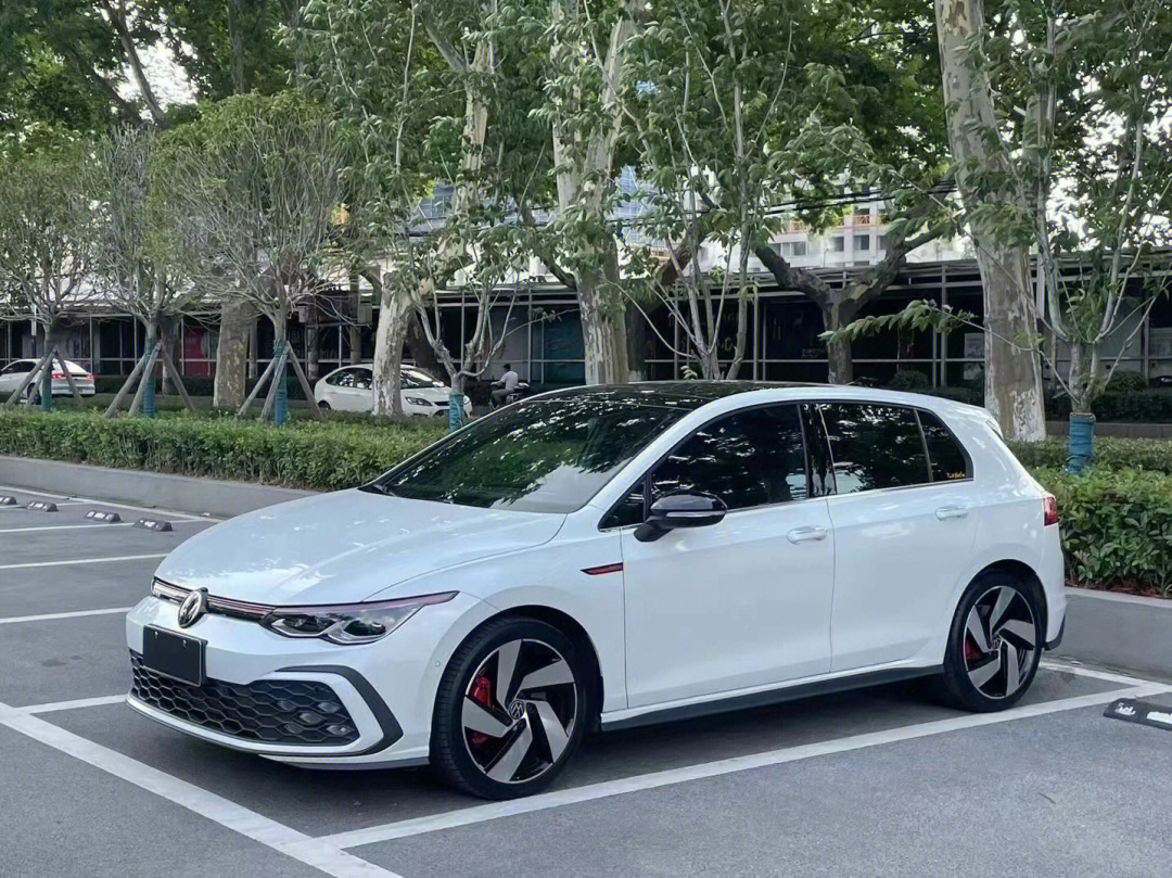 2022年5月25日上牌21款大众高尔夫gti