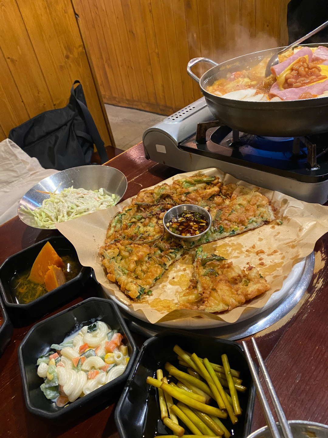 第四顿饭青春韩料店虽然是韩国菜但很家常