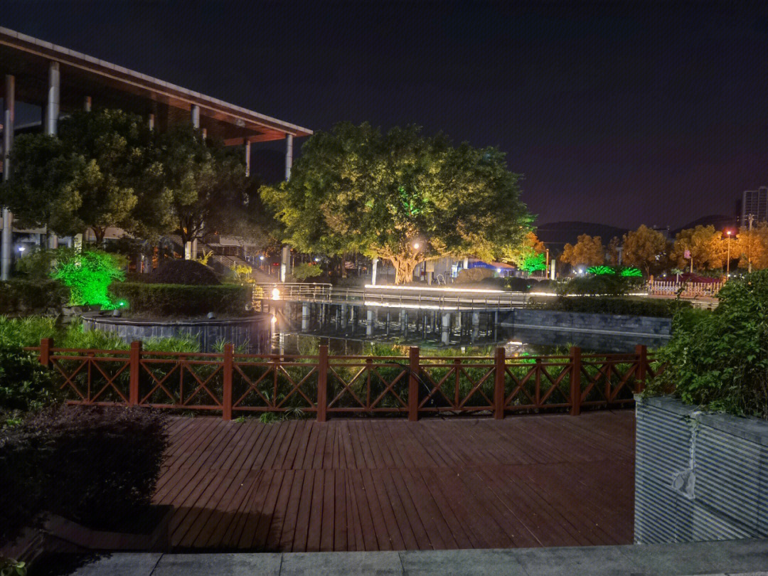 福州工商学院夜景图片