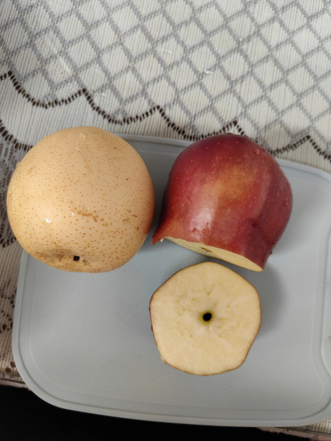 7月龄水果之苹果梨