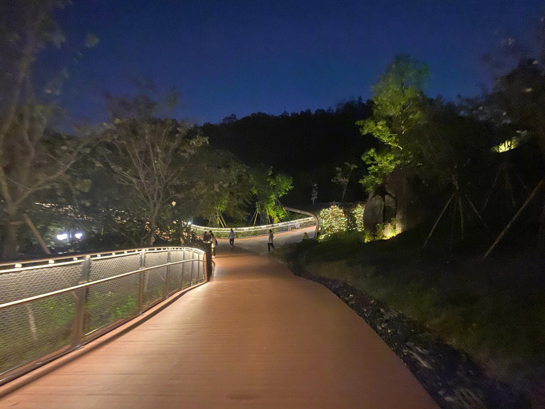 香山湖栈道长度图片